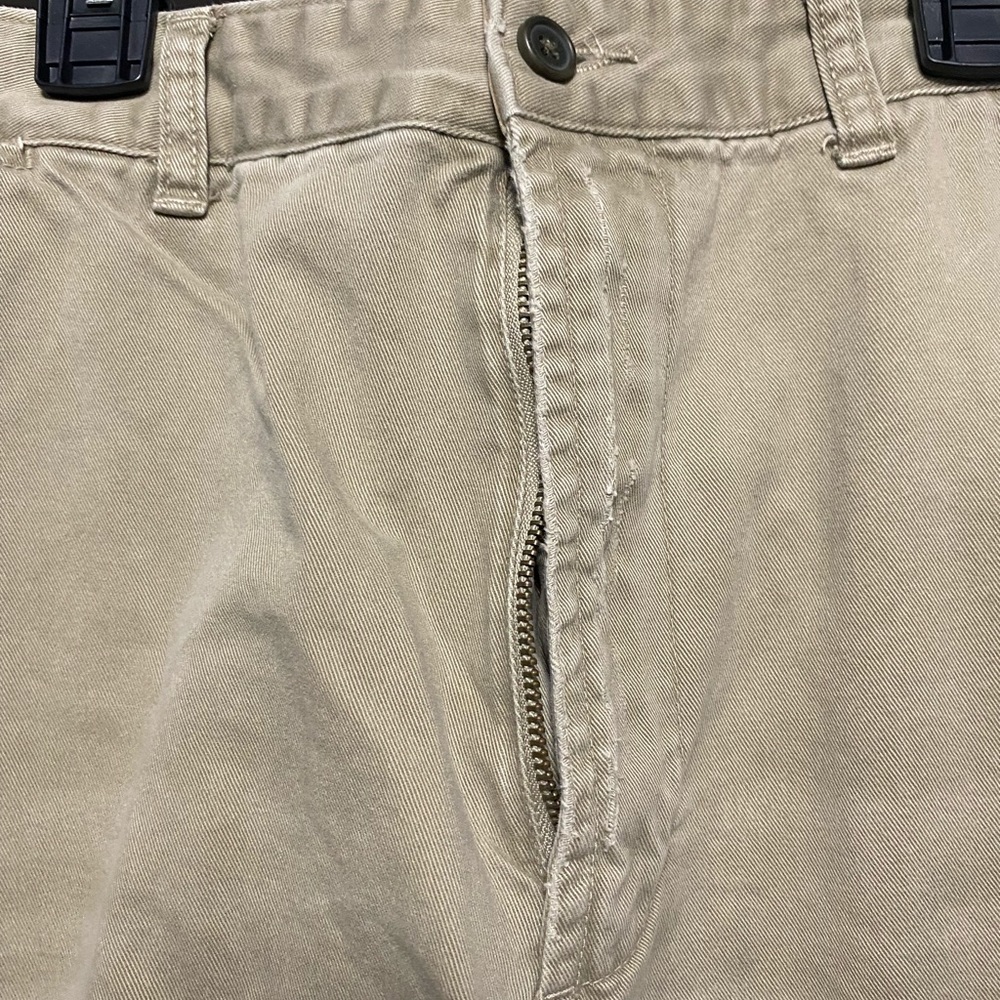 Shorts - Picture 2 of 4
